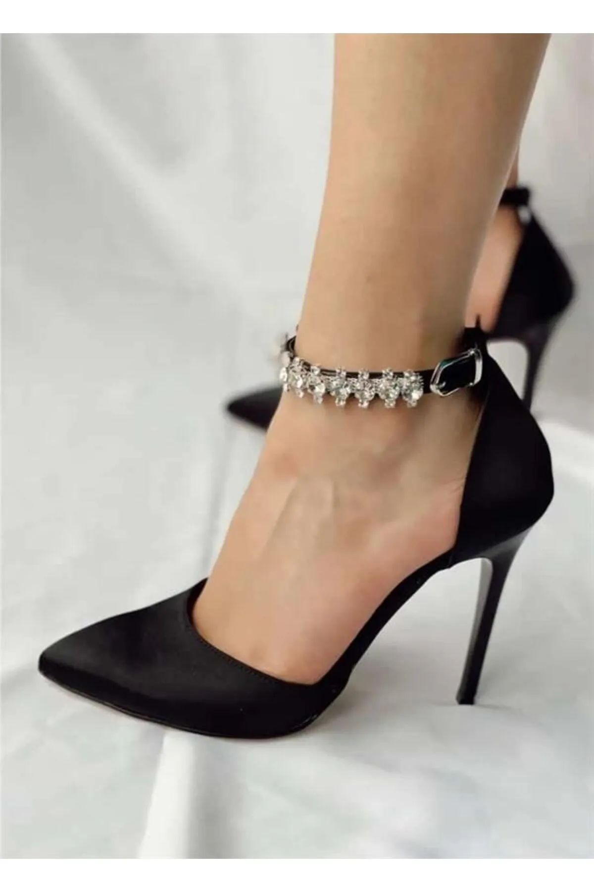 Plena Black Satin Heeled Shoes