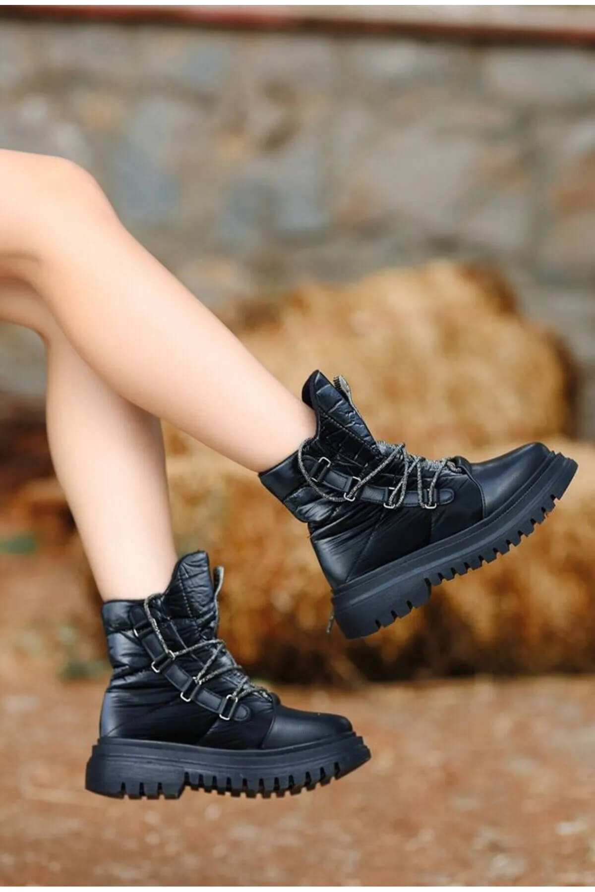 Toina Black Skin Snow Boots