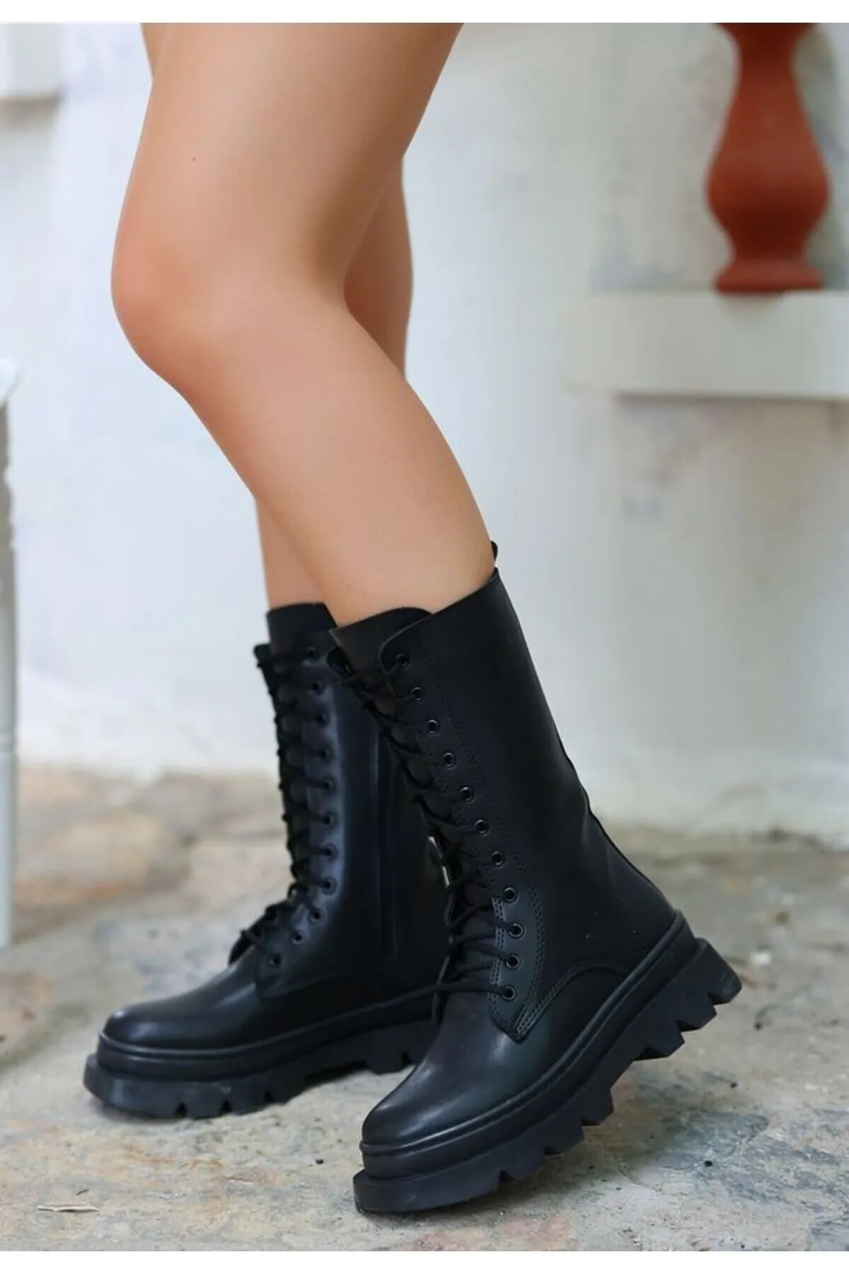 Toir Black Skin Lace-up Boots