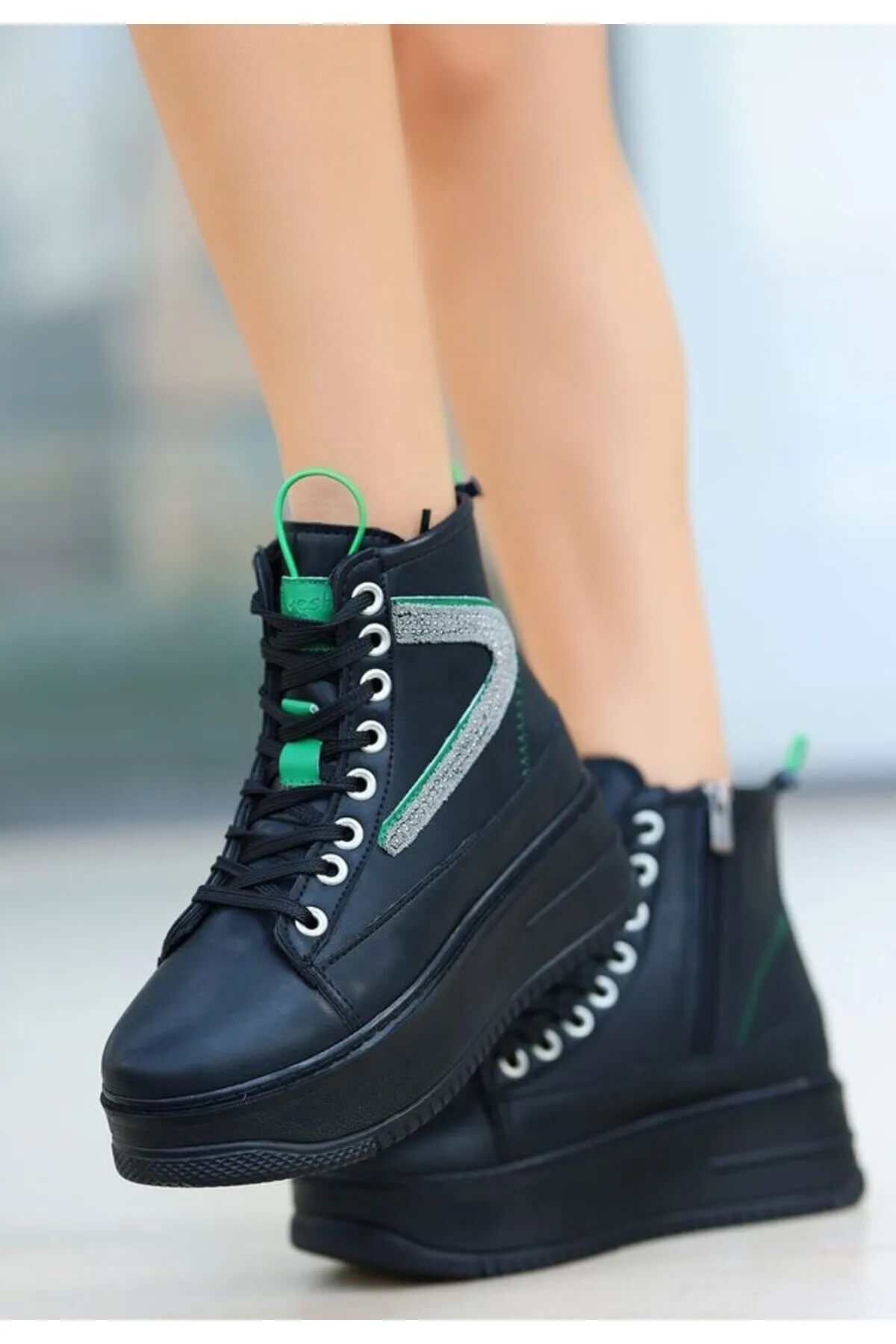 Pone Black Skin Green Detailed Lace-up Boots