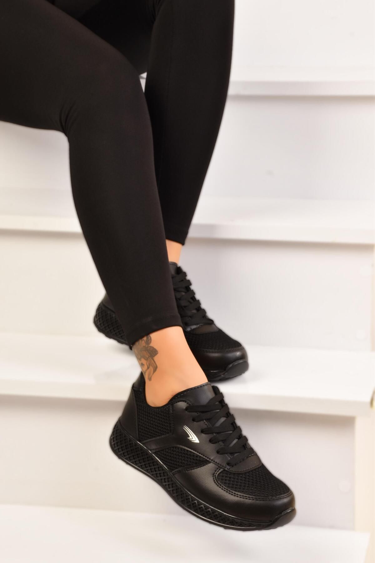 Thick Sole Mesh Black and White Sneakers