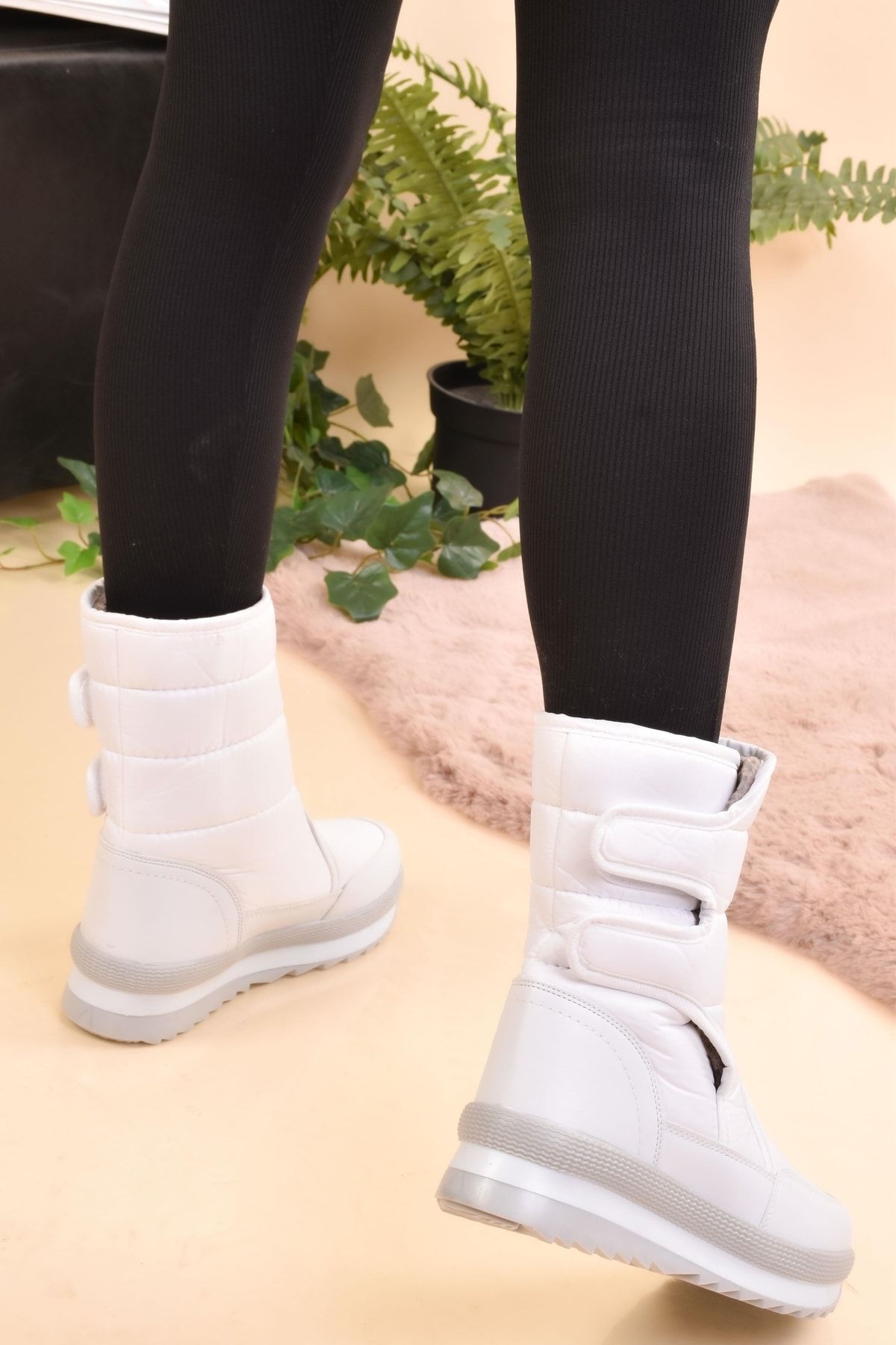 Unisex Snow Boots Thermal Sheepskin Inside Velcro Non Slip Sole Boots