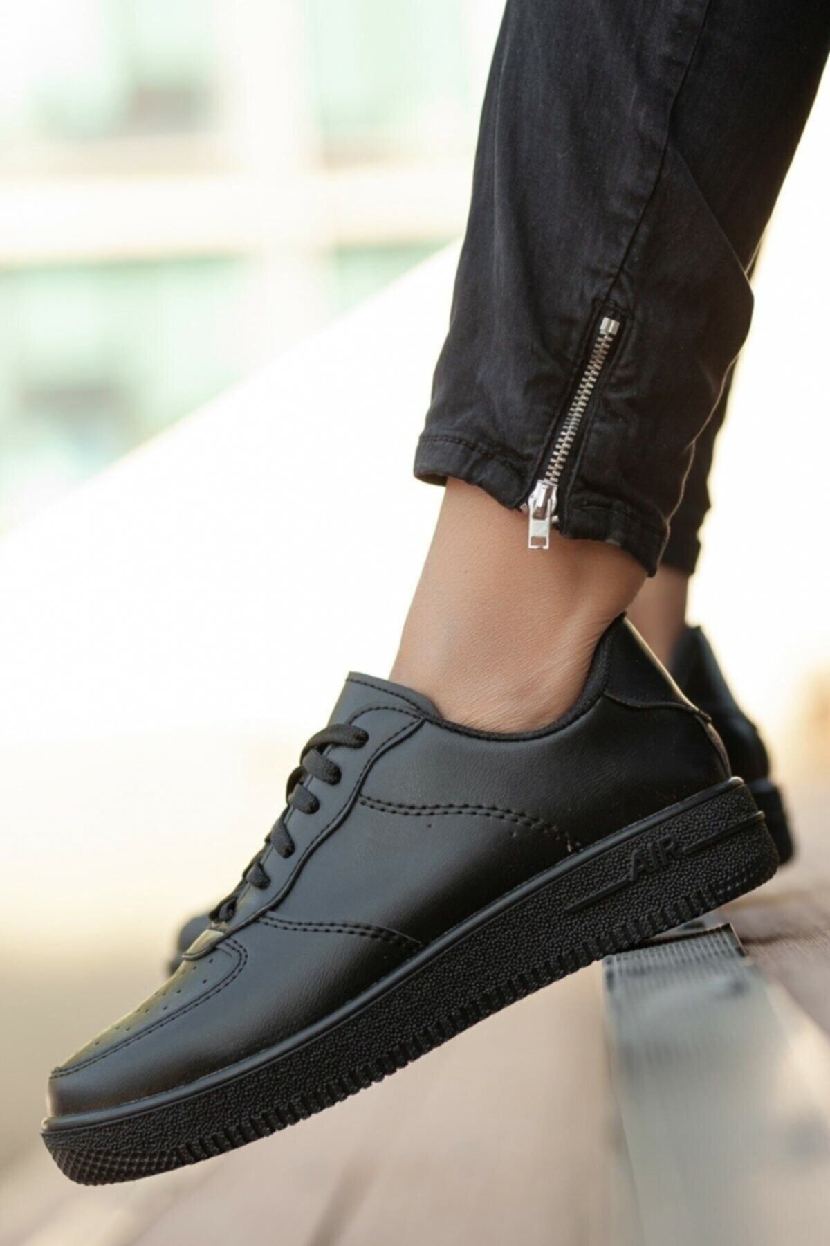 Unisex Black Sneakers Shoes