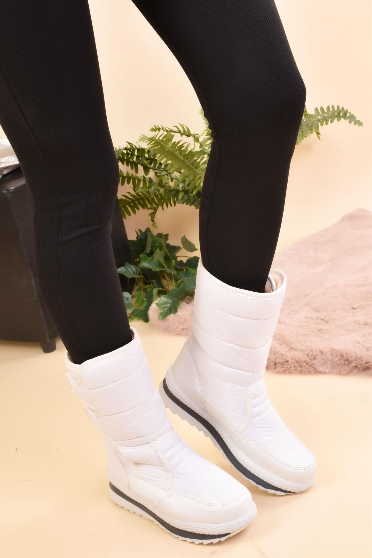 Women's Snow Boots Sheepskin Inside Velcro Non Slip Sole Boots