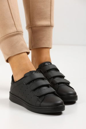 Black Women's Sneaker Wnm308