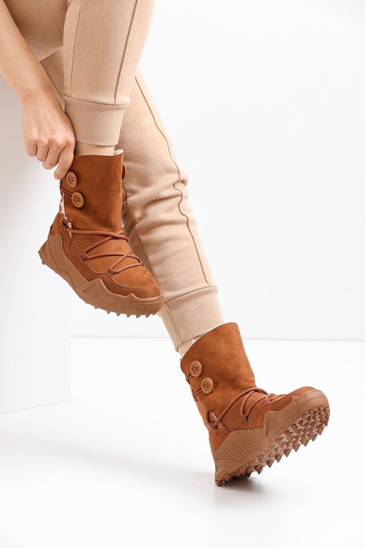 Taba Women Boots 501