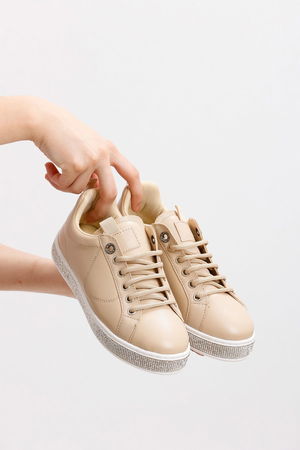 Beige Women's Sneaker By132