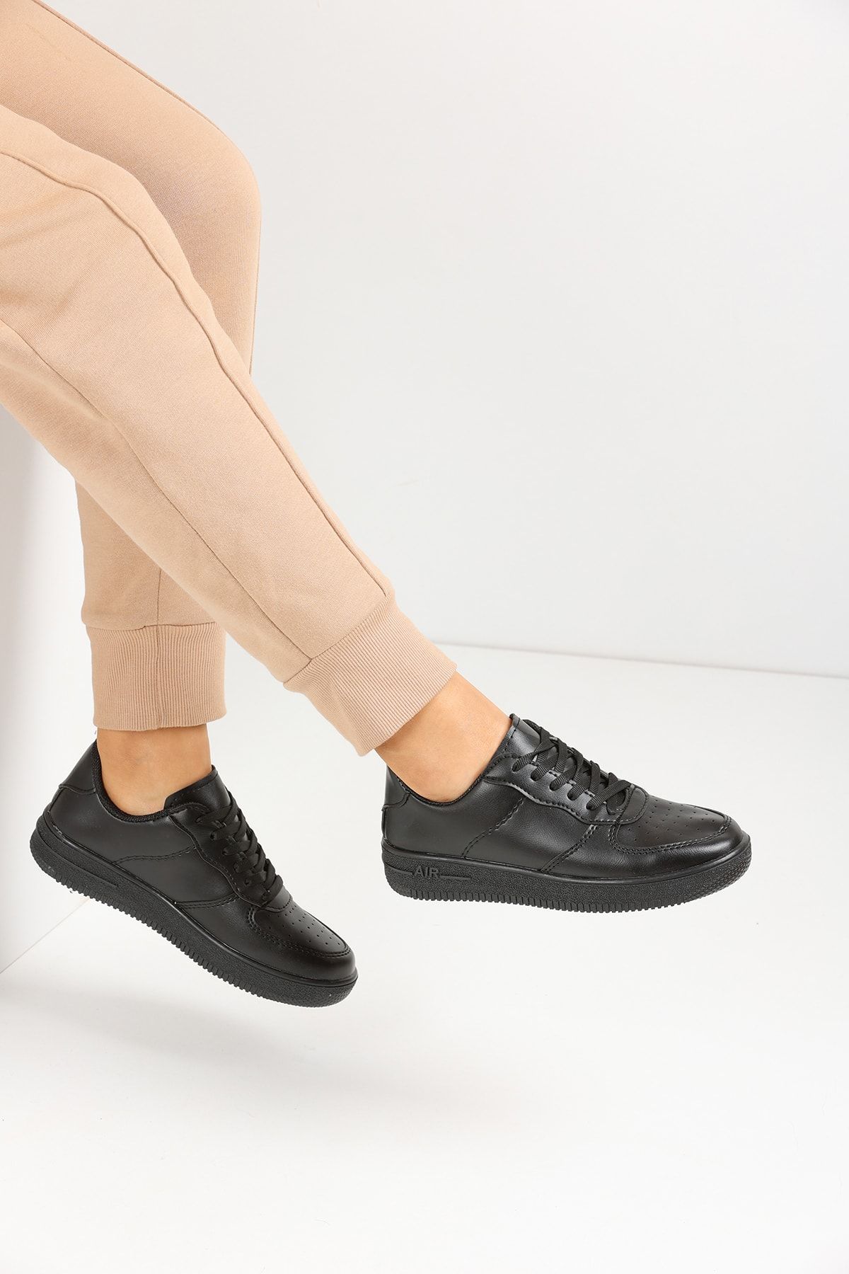 Black Women's Sneaker Aır-21