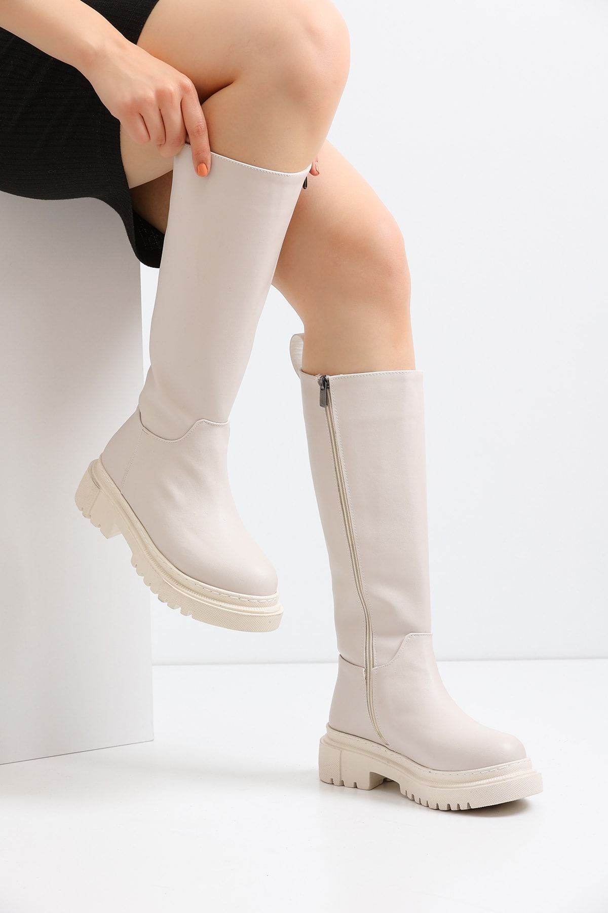 Beige Women's Boots Ez360