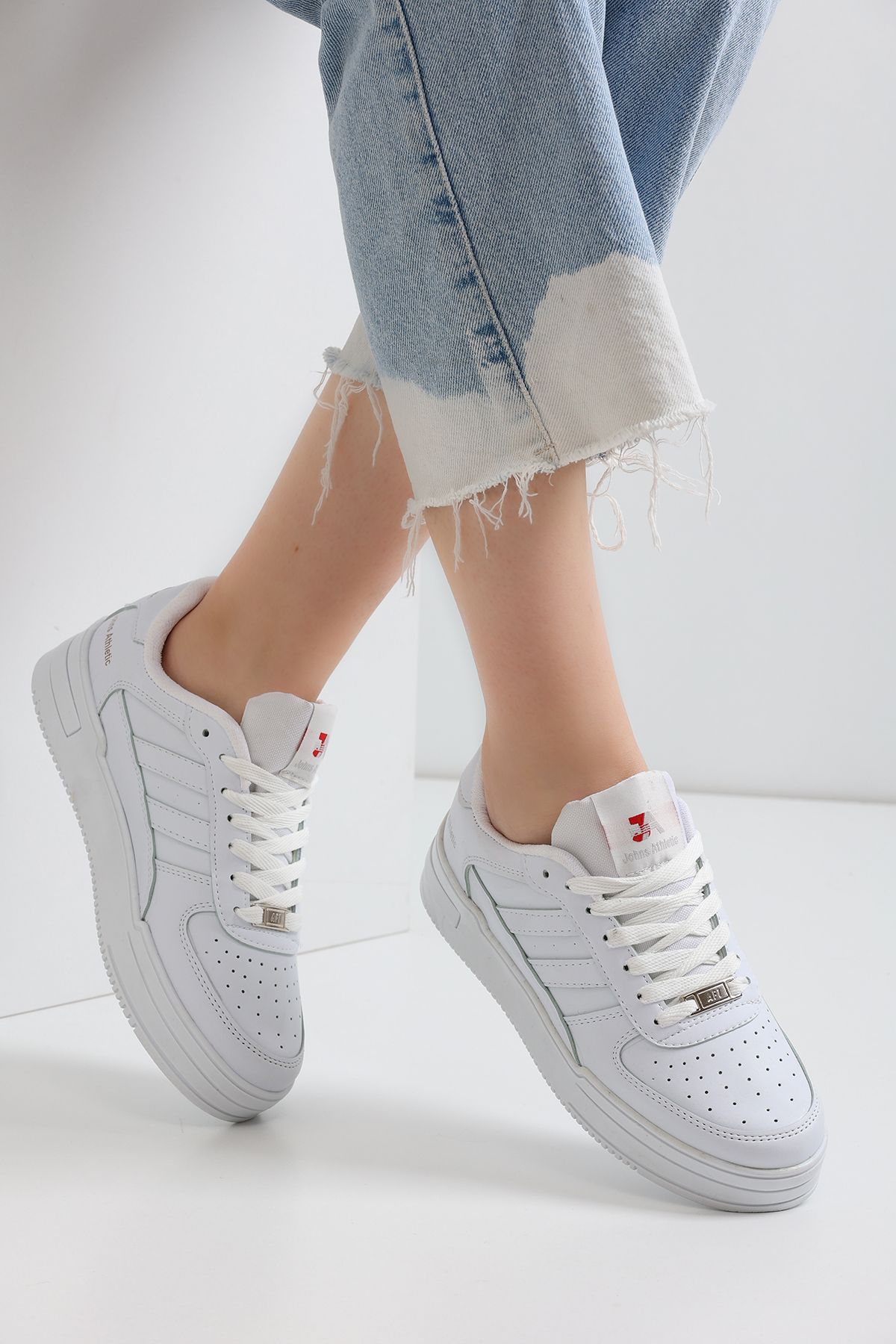 White Women's Sneaker 176