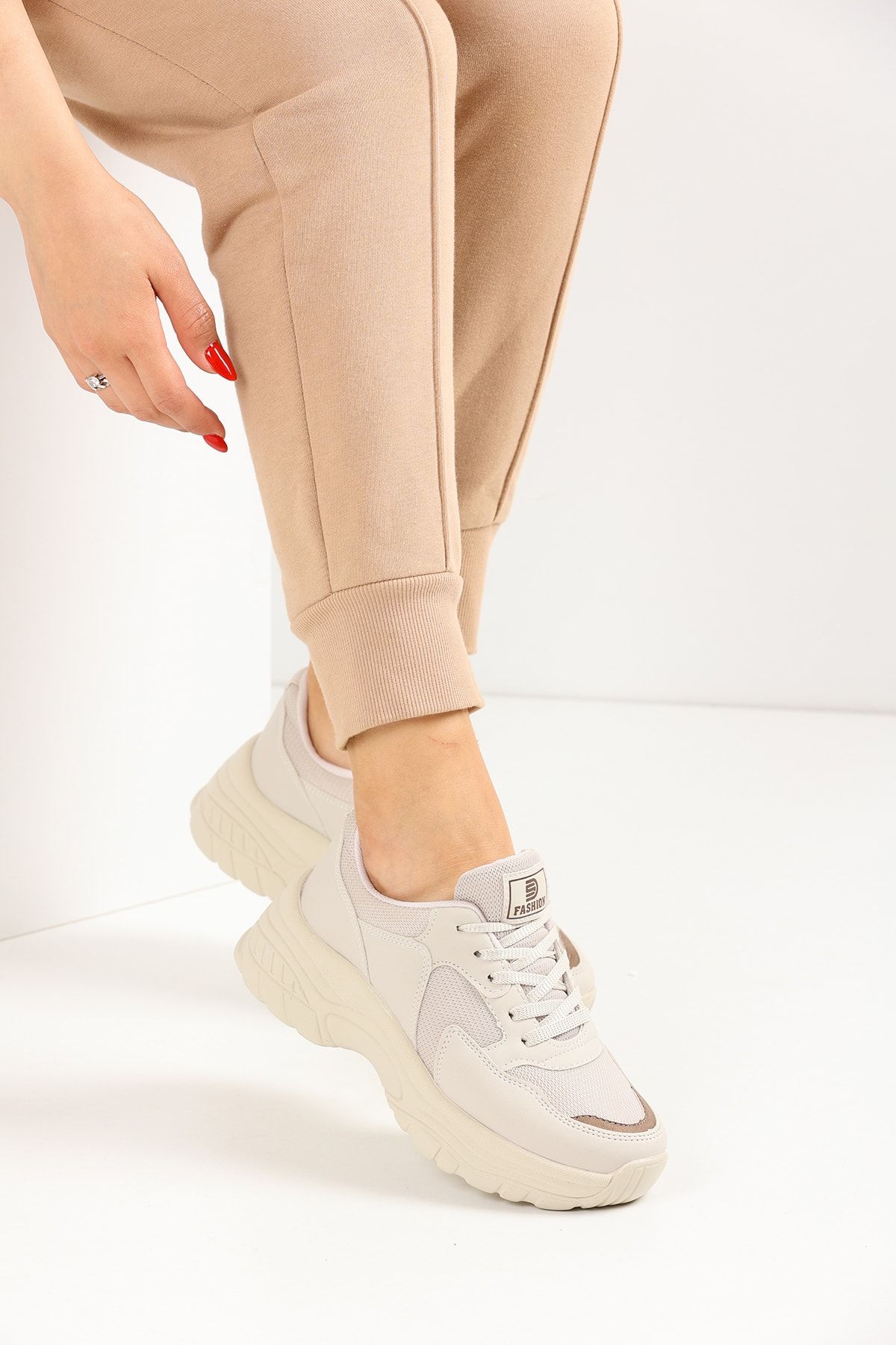 Beige Women's Sneaker 0140