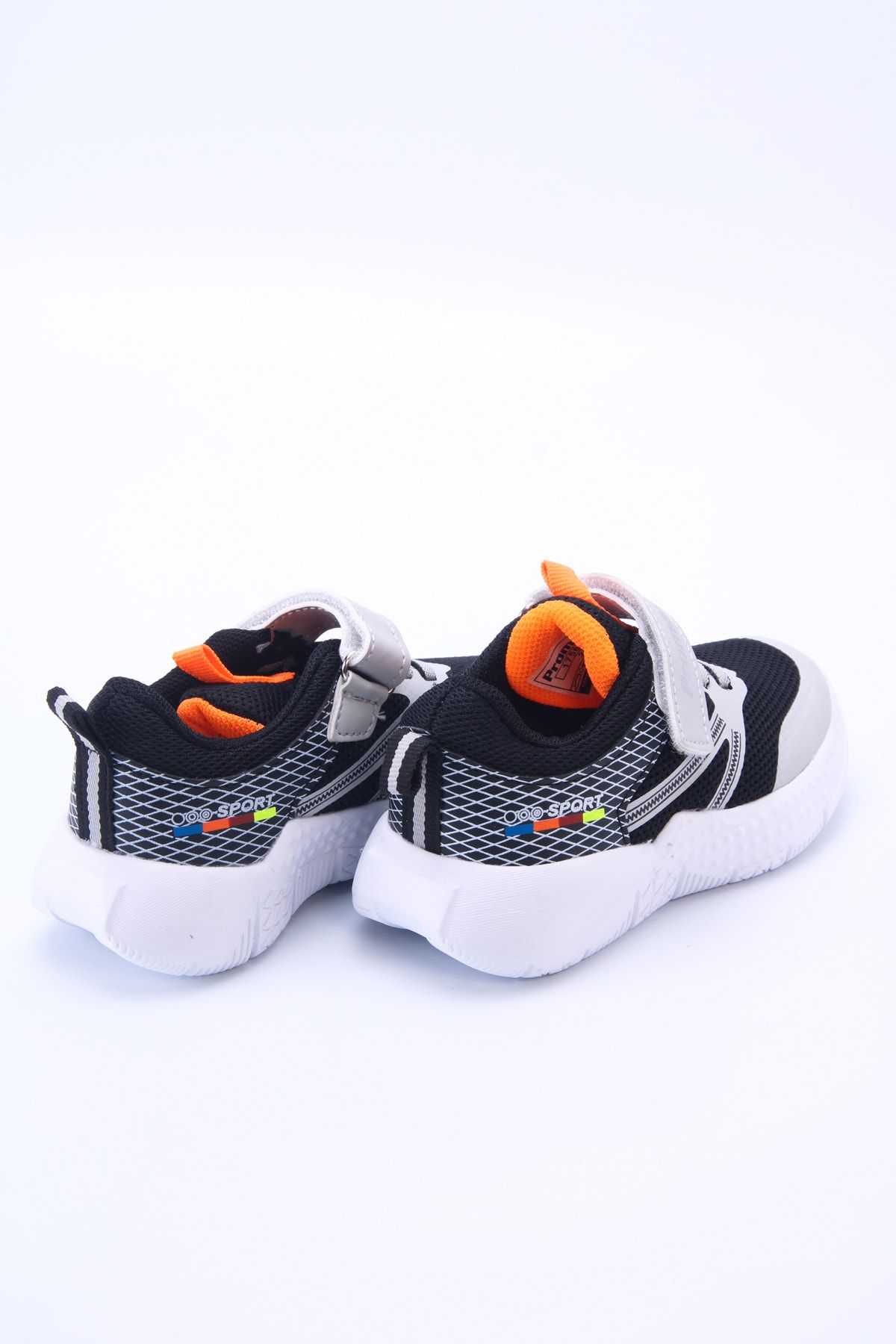 Black and White Kids Sneaker 1756