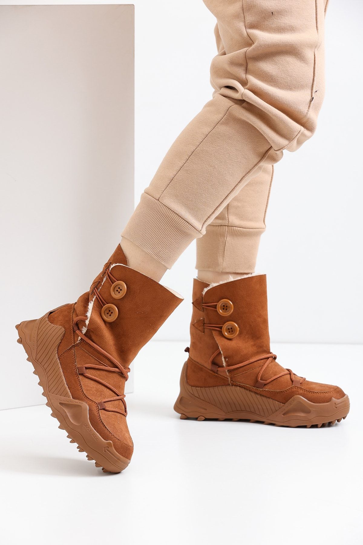 Taba Women Boots 501