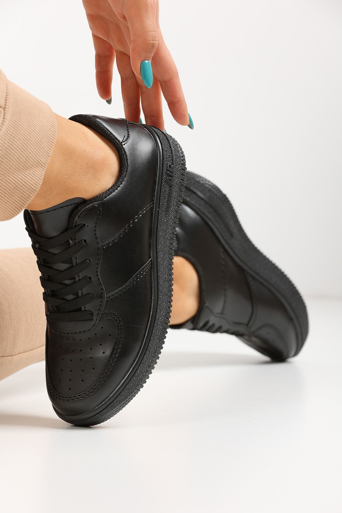 Black Women's Sneaker Aır-21