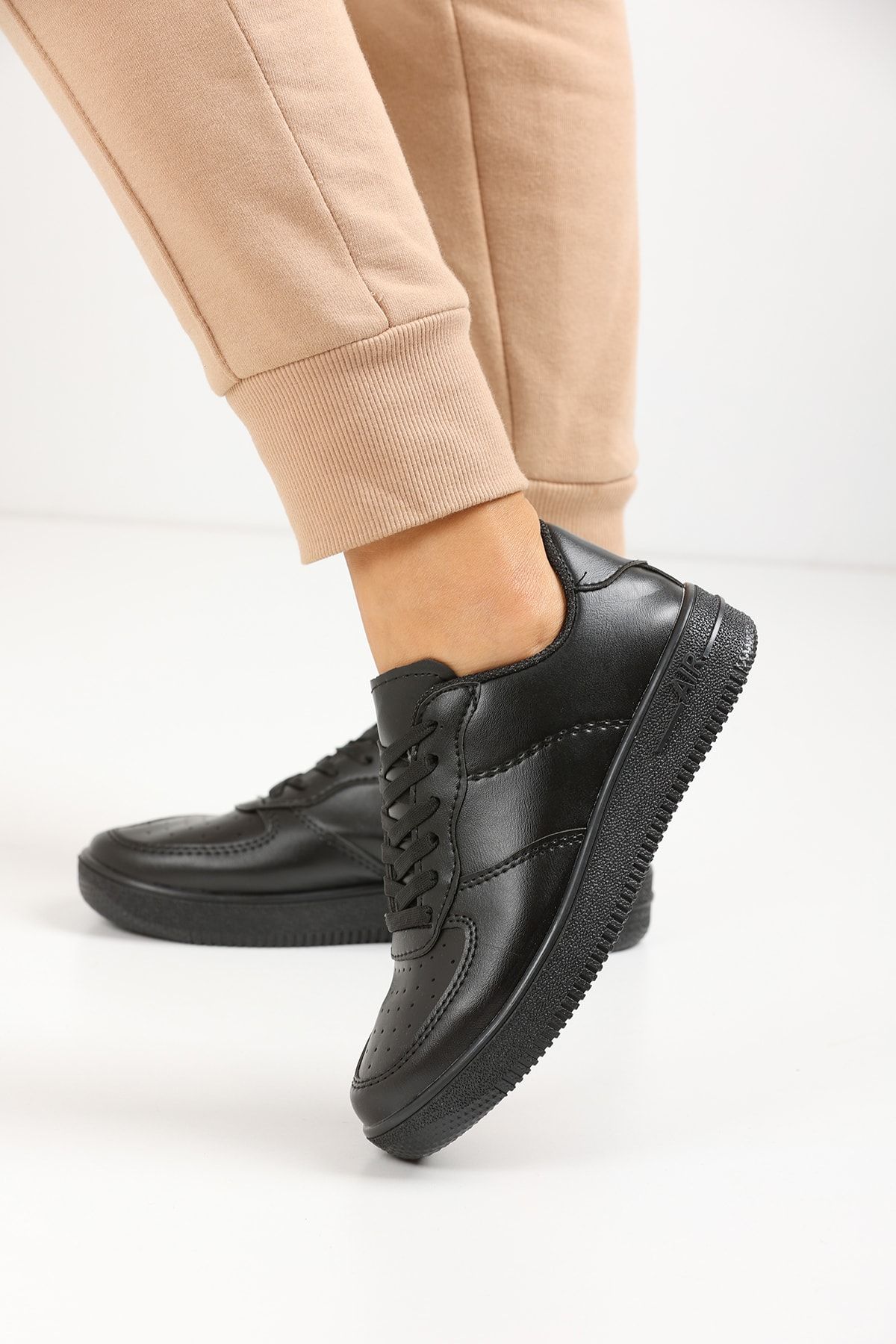 Black Women's Sneaker Aır-21