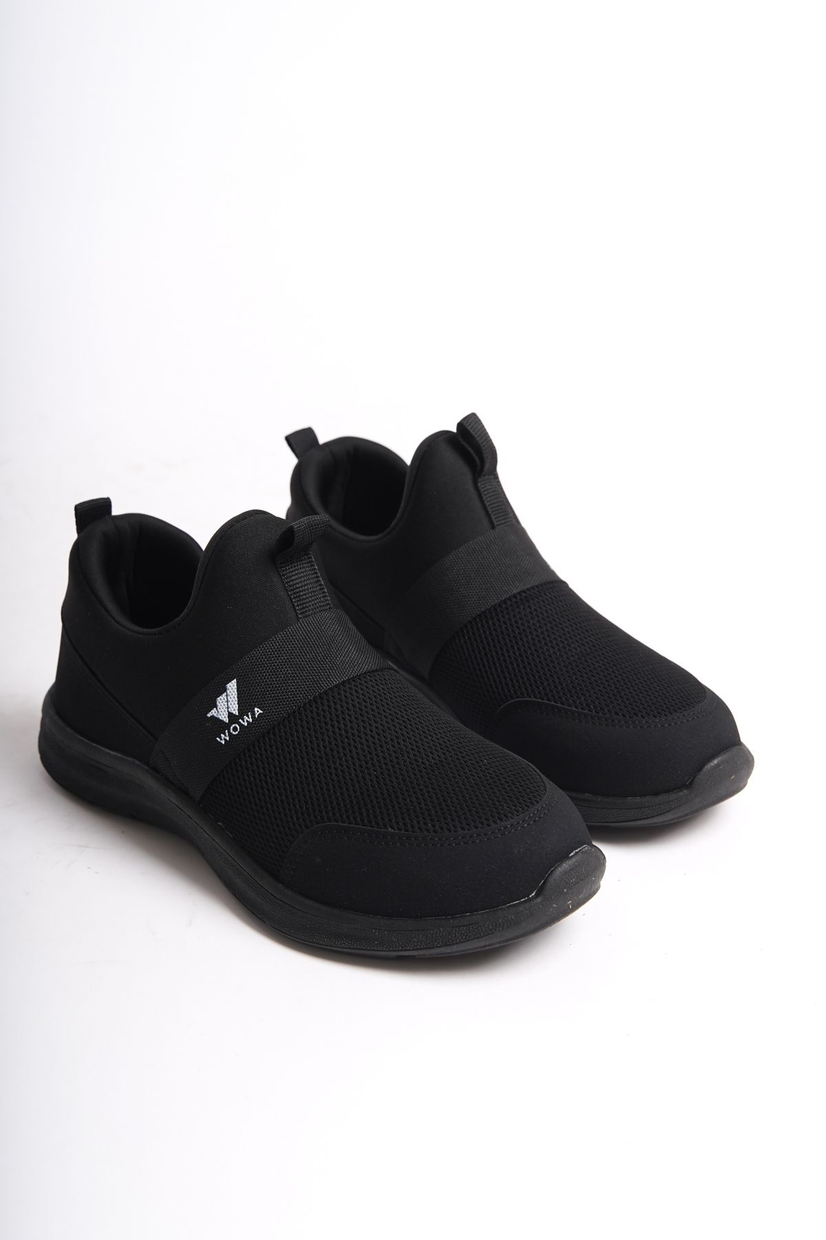 Black Women's Elastic Sneaker FT01