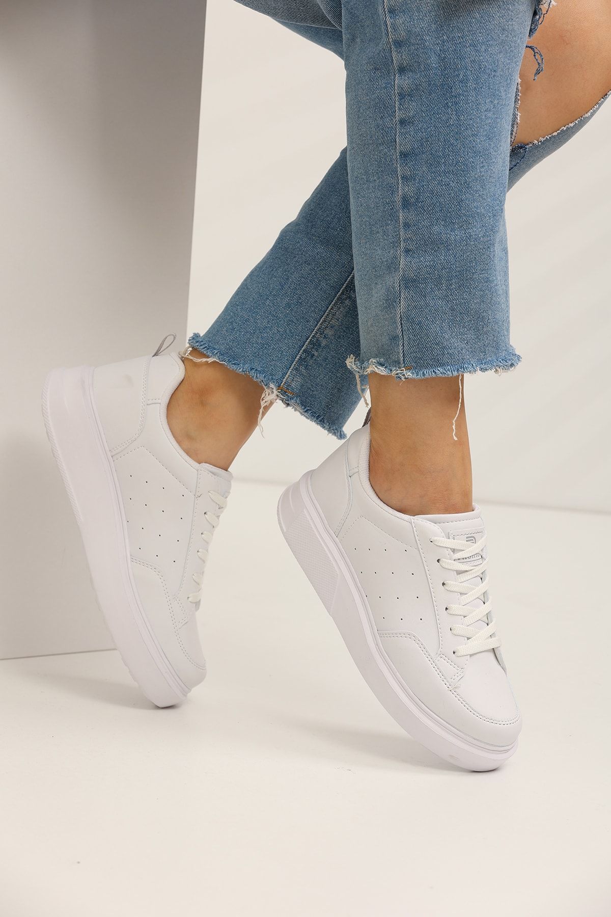 White Women's Sneaker 0148