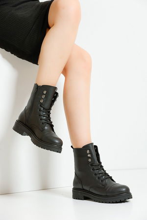 Black Skin Women's Boots P250