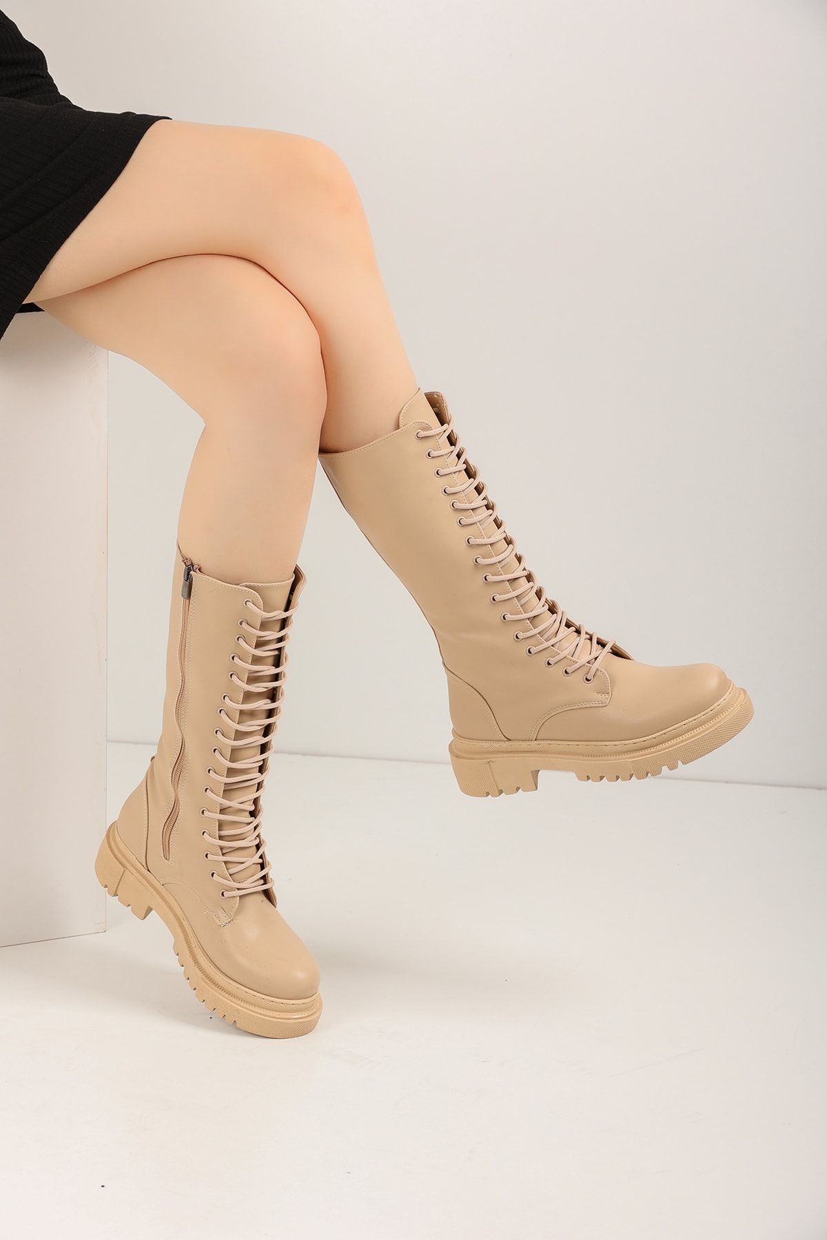 Women's Beige Boots K44