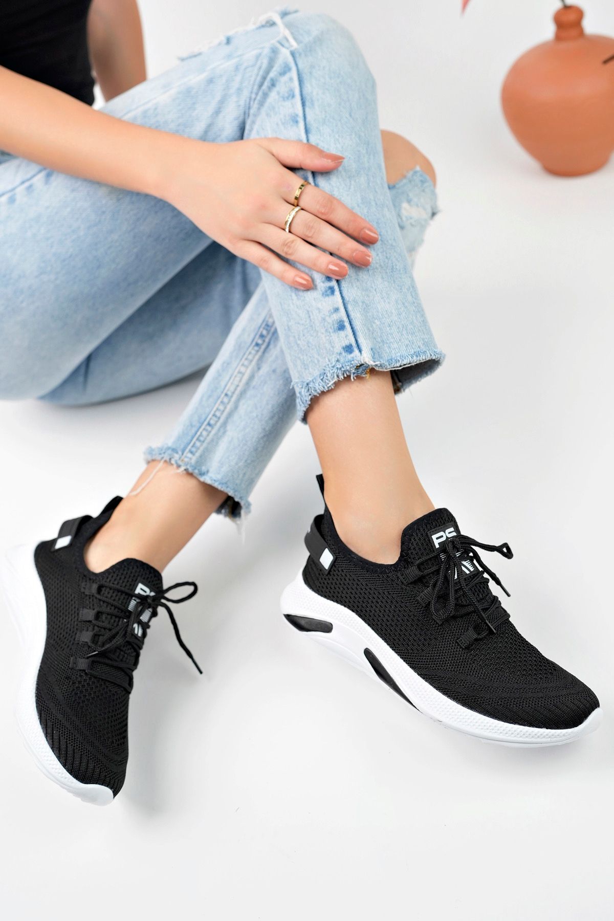 Black and White Unisex Knitwear Sneaker 4555