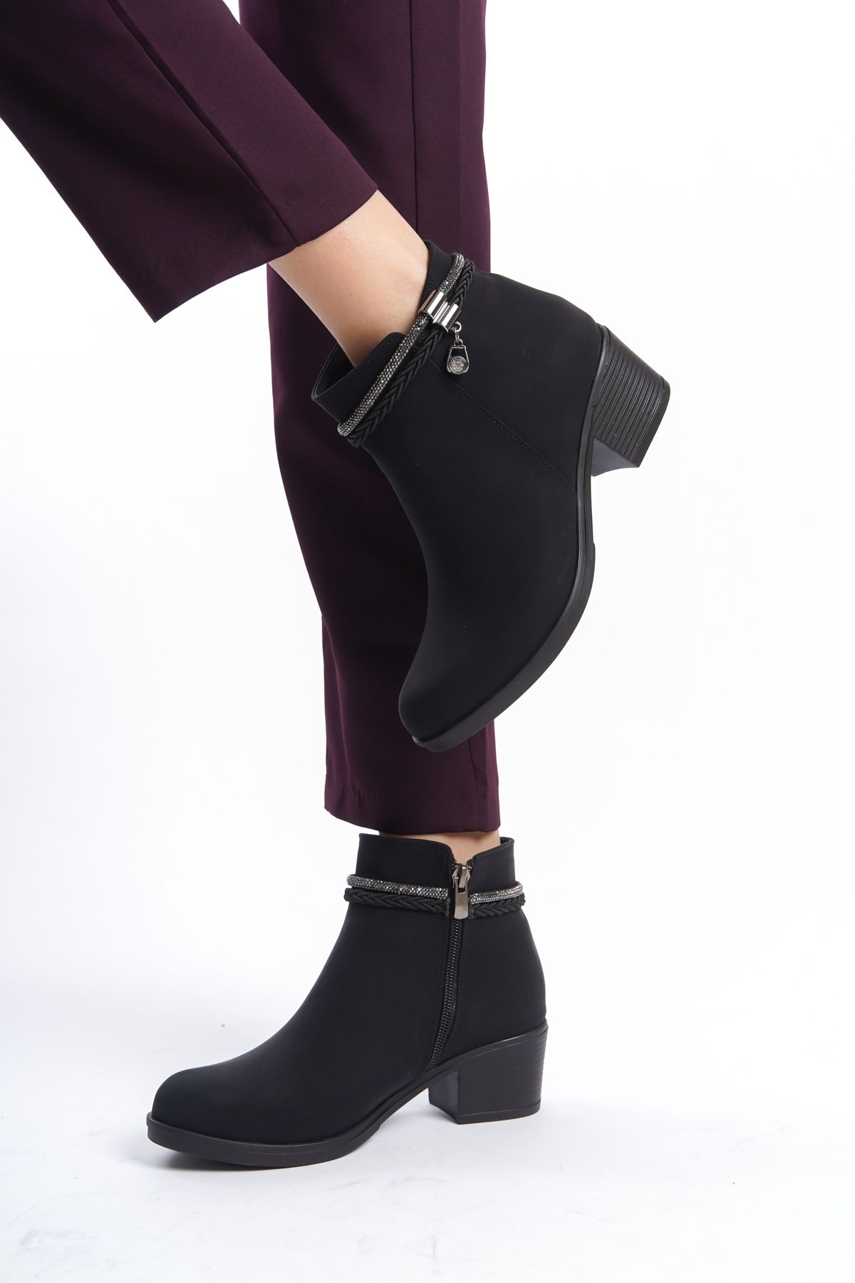 Black Matte Women's Buckle Zipper Casual Boots EMY180035