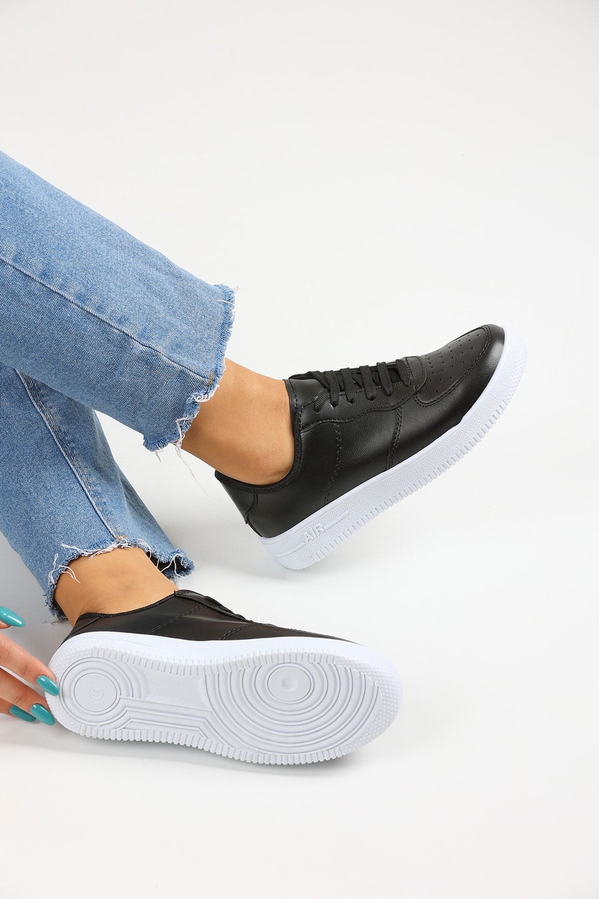 Black and White Women's Sneaker Aır-21