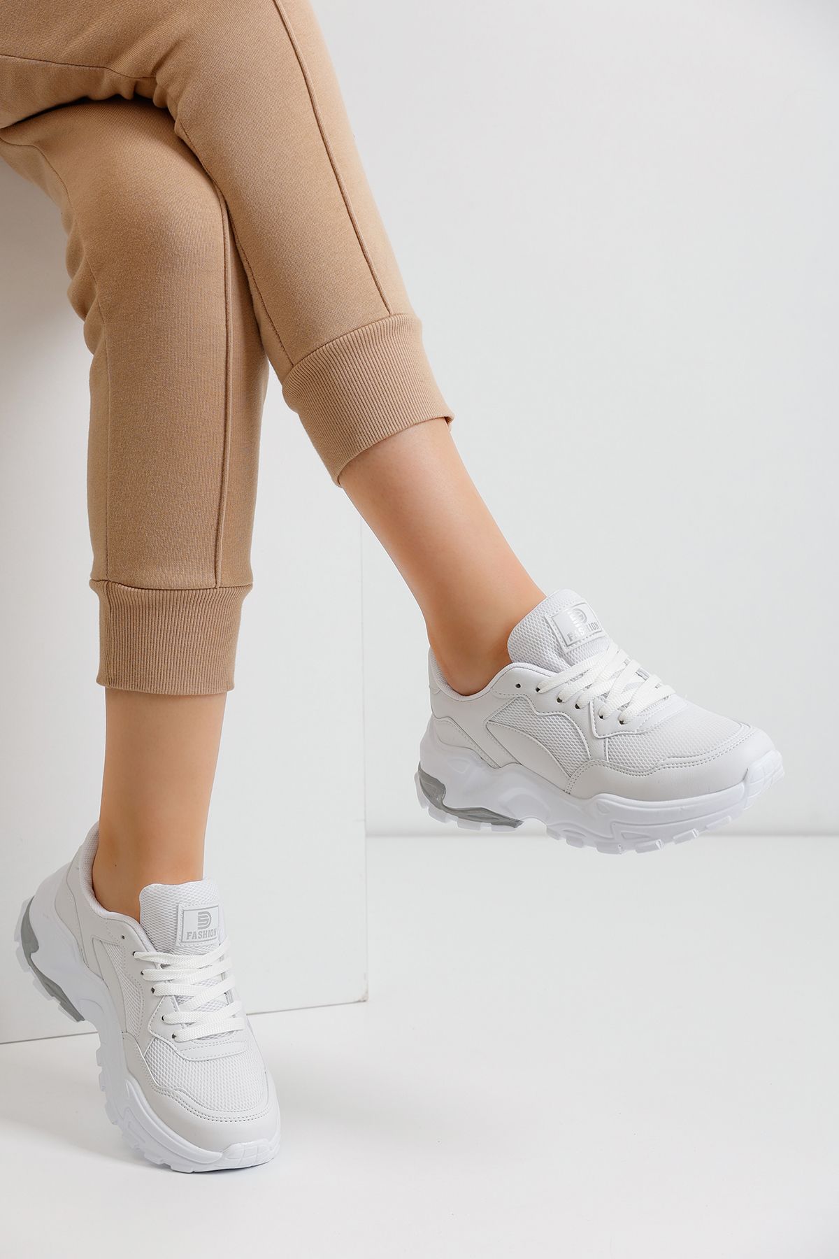 White Women's Sneaker 0159