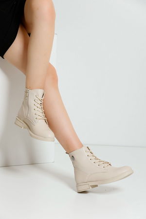 Women's Cream Boots A320