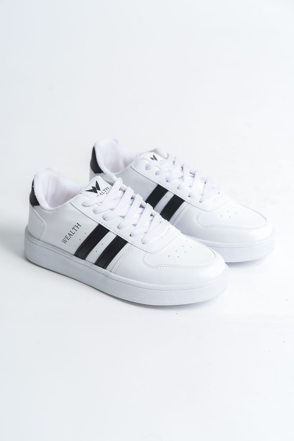 White Black Unisex Sneaker JH176