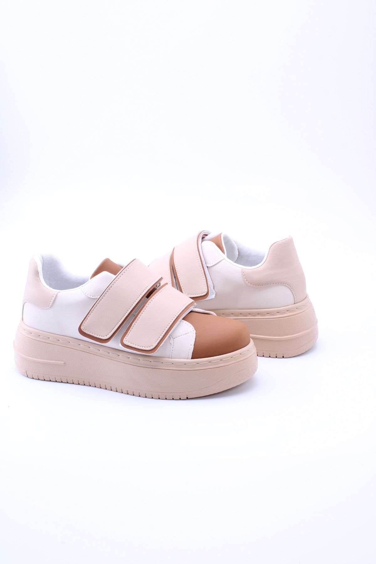 Taba Women's Sneakers