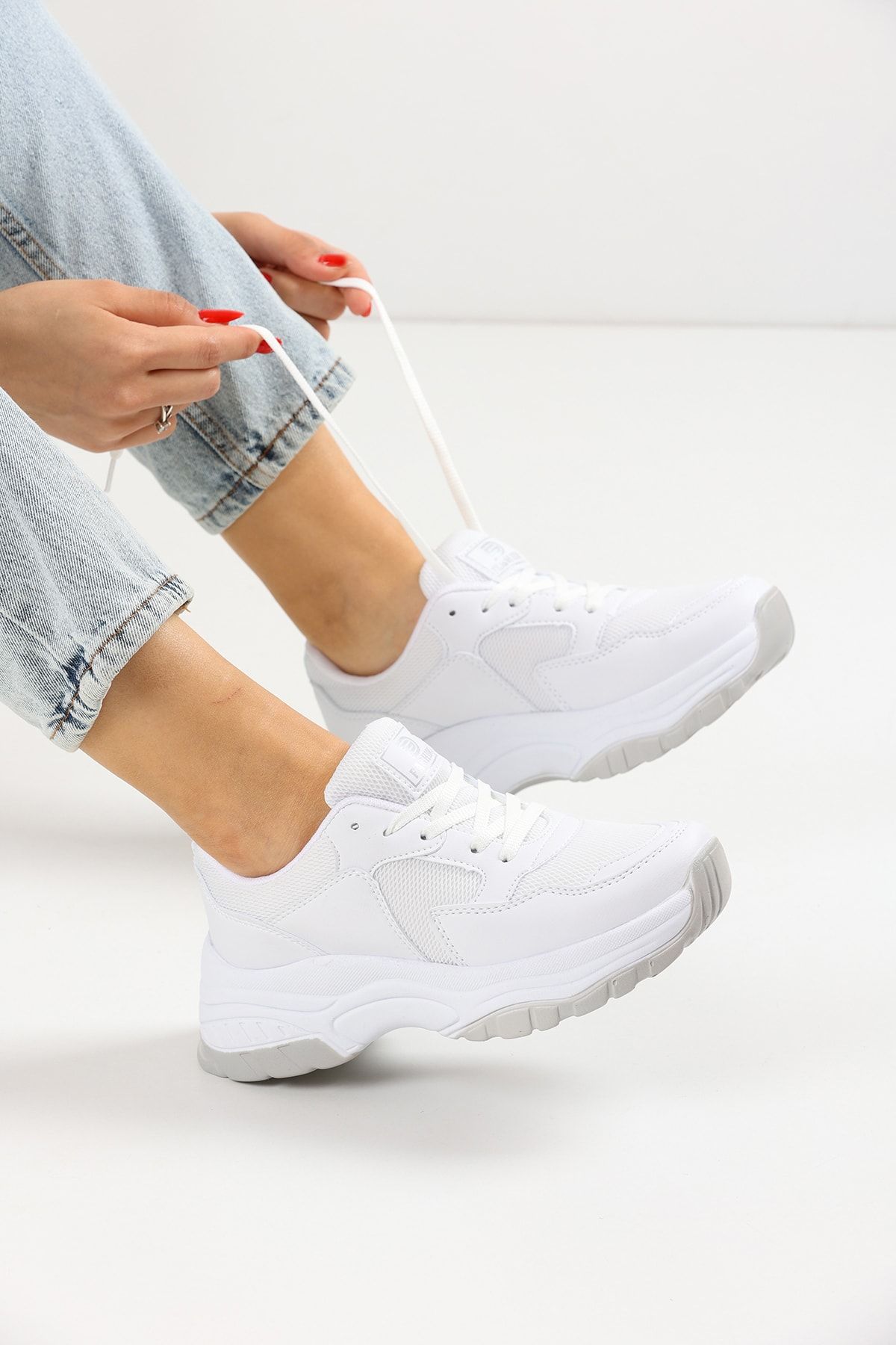 White Women's Sneaker 0140