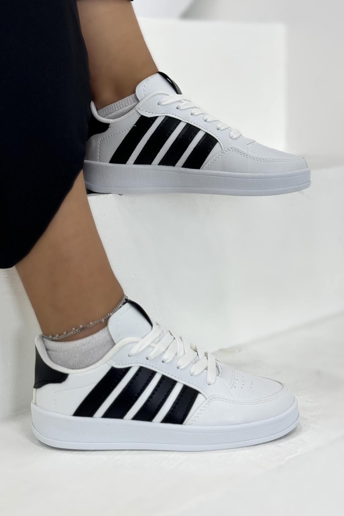 Women's Skin Casual Casual Sneaker