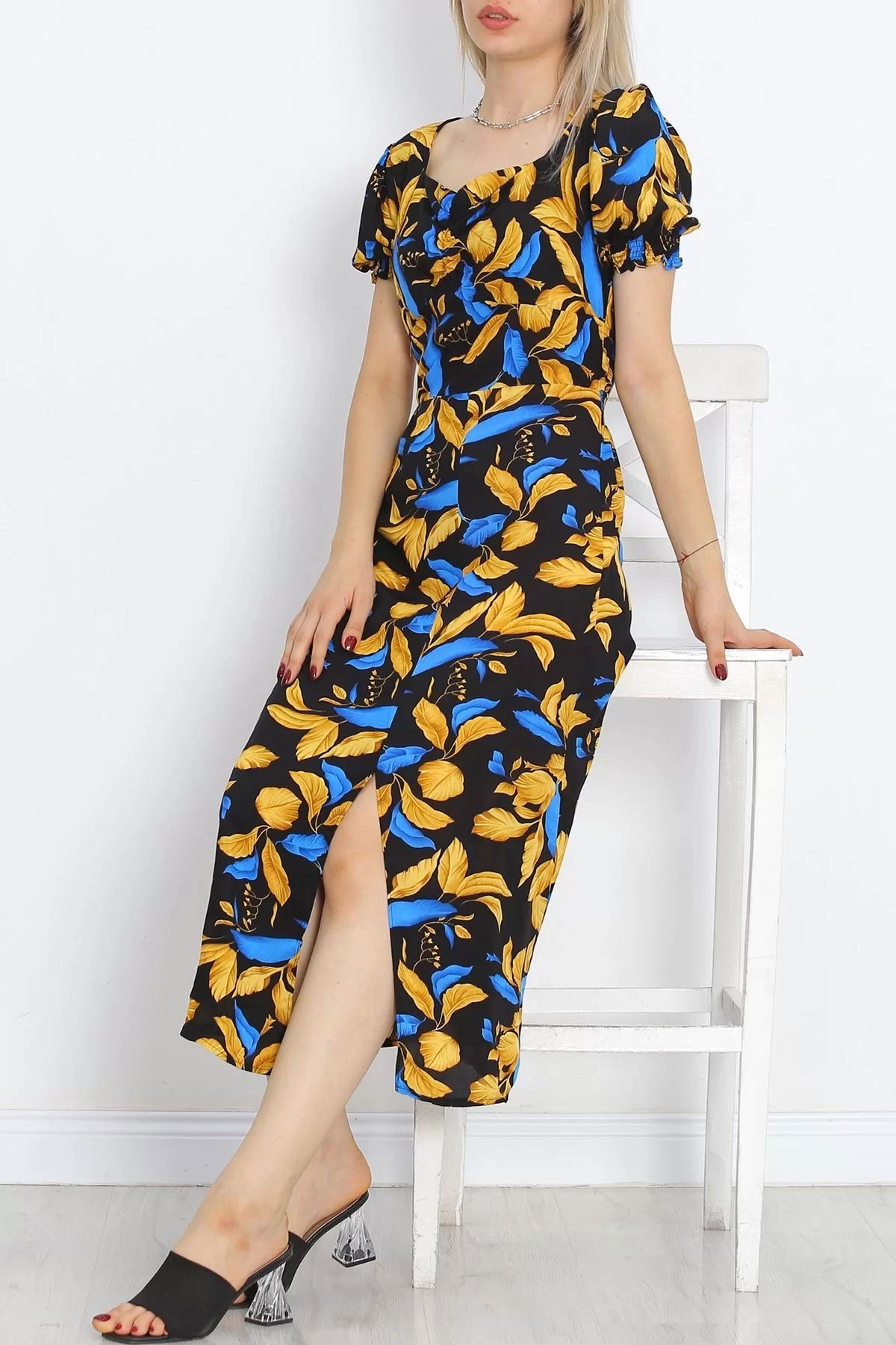 Kiss Neck Dress Black and Yellow - 696.1247.