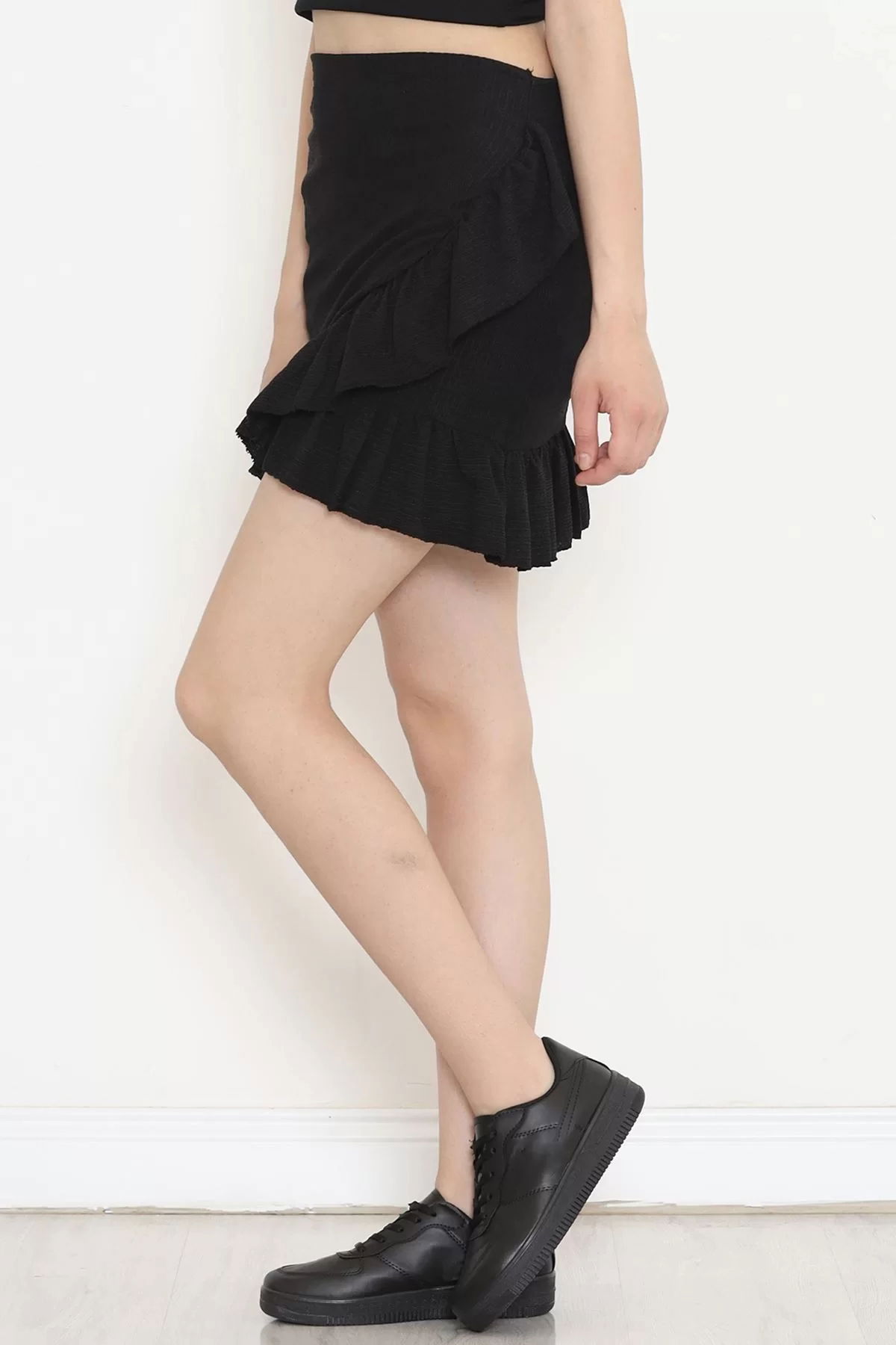 Ruffled Asymmetric Cut Mini Skirt Black - 16558.631.