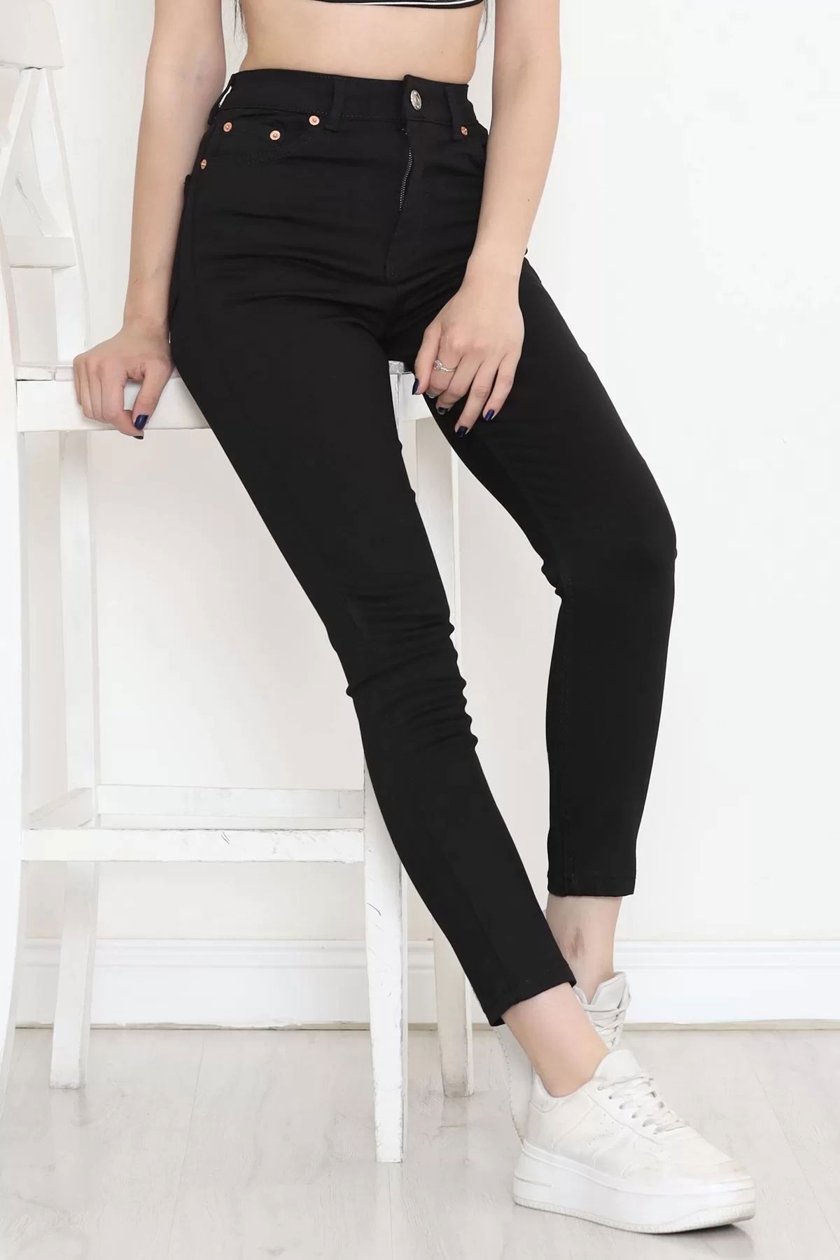 Narrow Leg Lycra Jeans Black - 18221.1431.