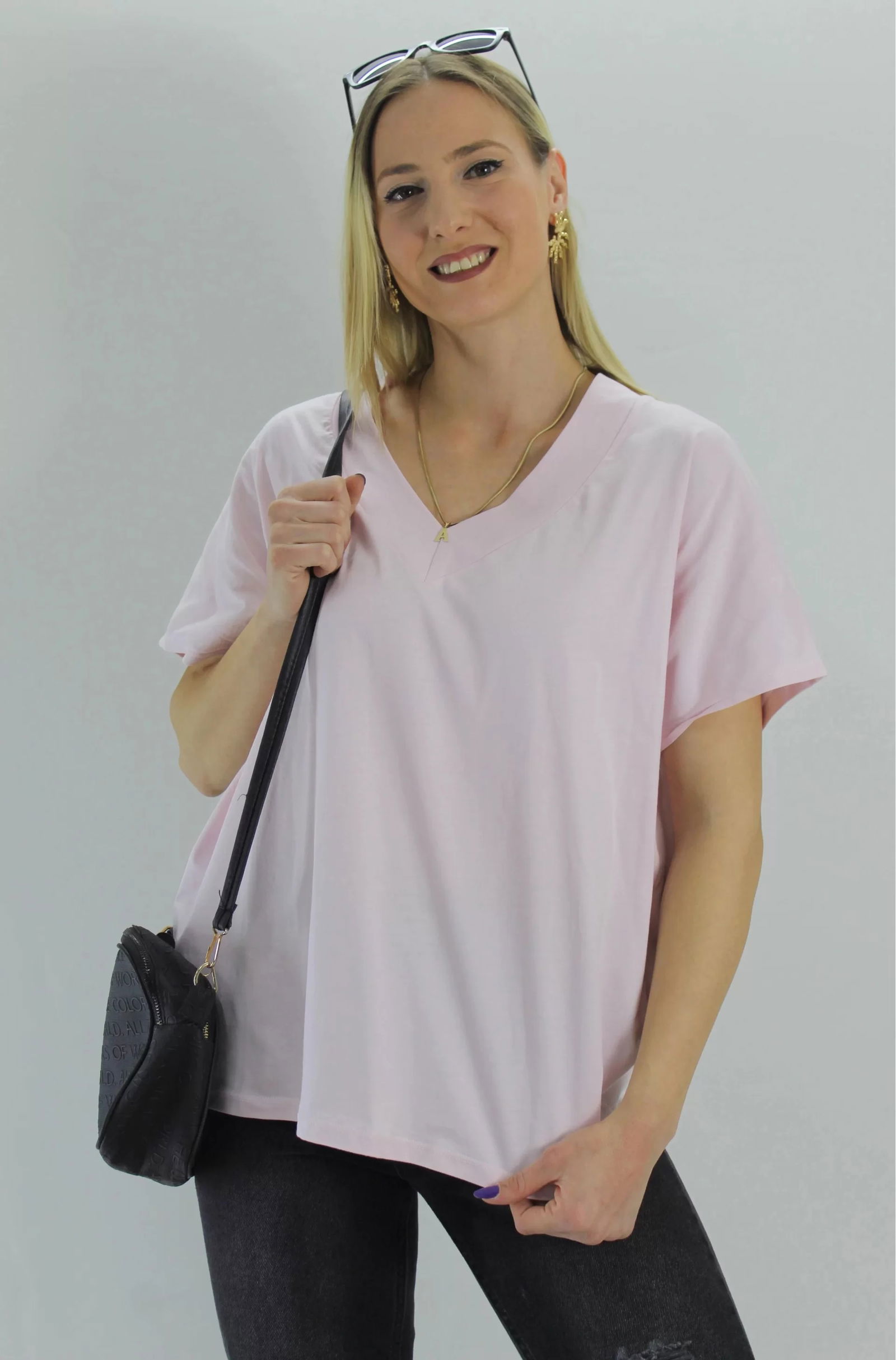 Wide V-Neck T-Shirt Light Pink - 1090.35