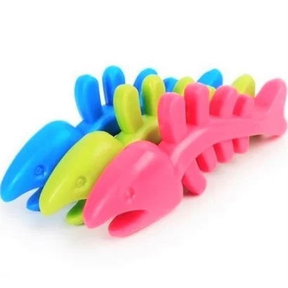 Tufeyo Fish Bone Skeleton Shaped Colorful Plastic Cat Toy