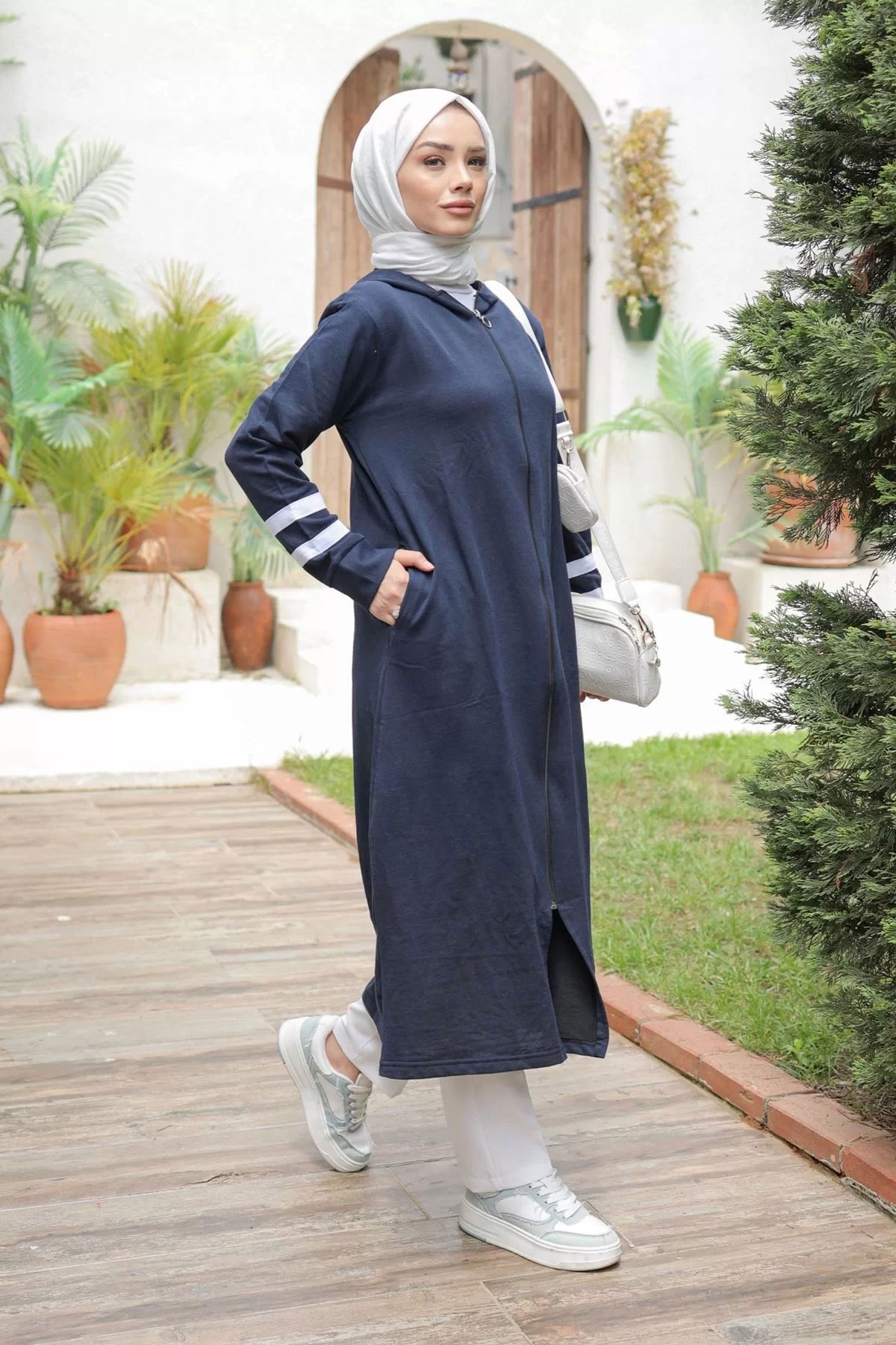 Zippered Abaya Navy Blue - 20342.1778.