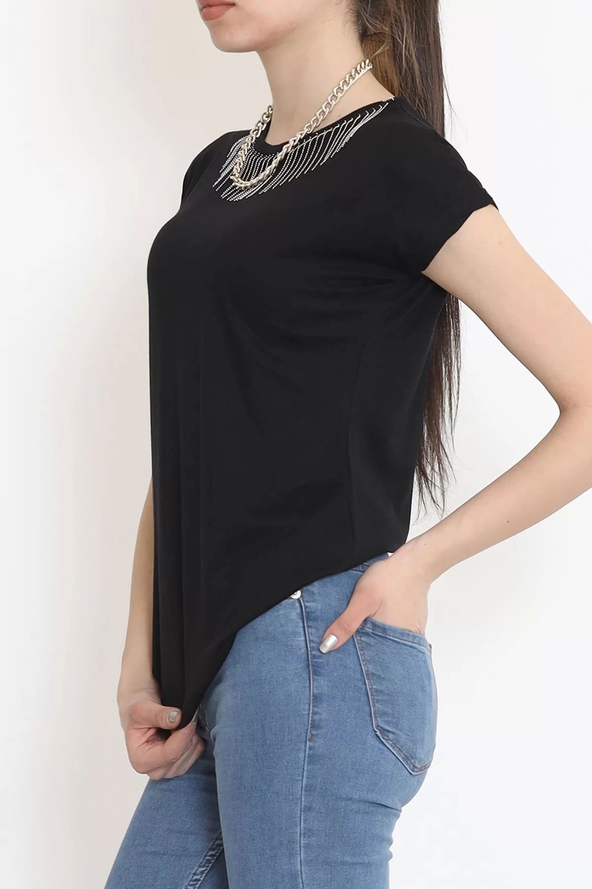 Blouse with Collar Chain Detail Black - 17121.599.