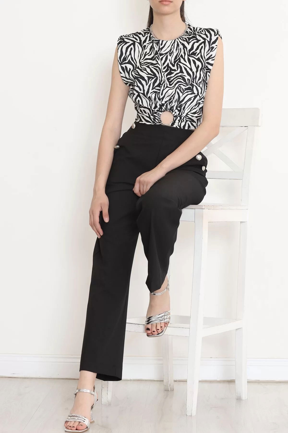 Button Detailed Palazzo Pants Black - 20742.683.