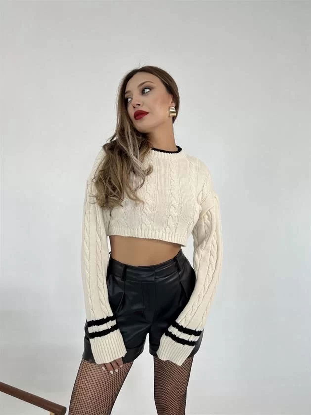 3925 Knit Knit Crop Sweater-cream-black