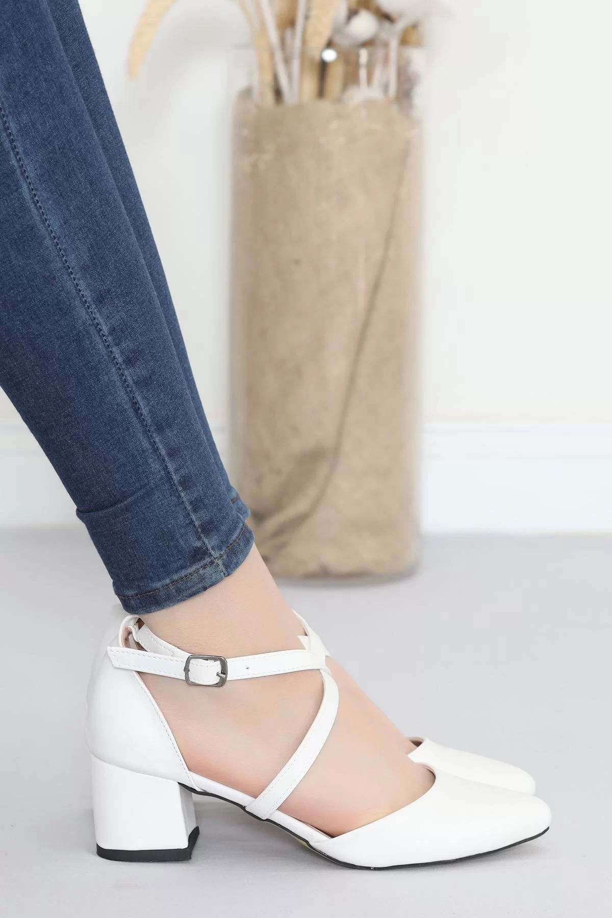 5 Cm Heeled Shoes White - 17315.264.