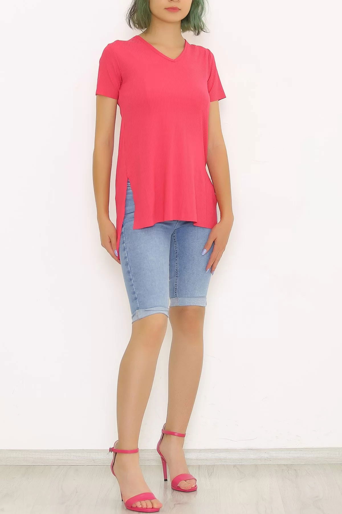 V-Neck T-Shirt with Slits Fuchsia - 1998.555.