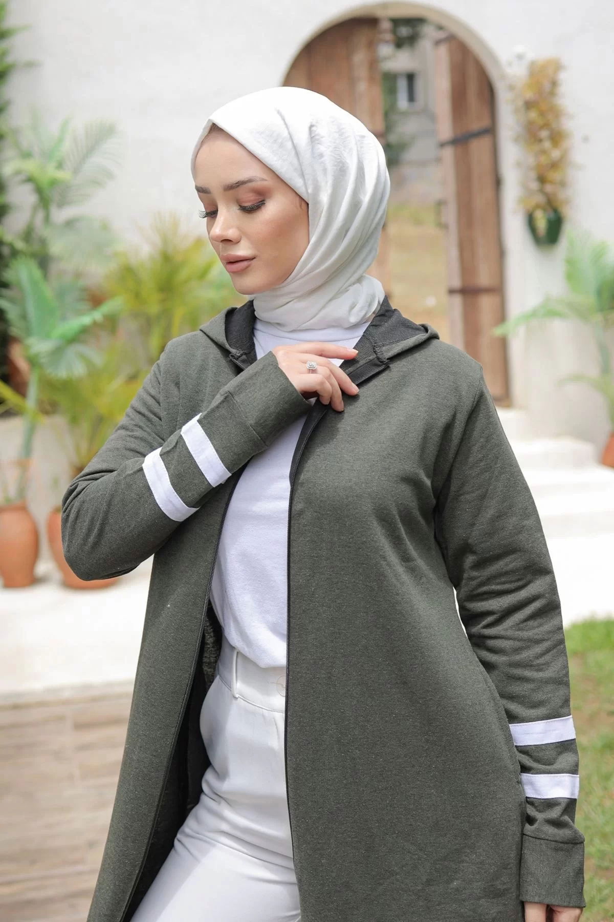 Zippered Abaya Khaki - 20342.1778.