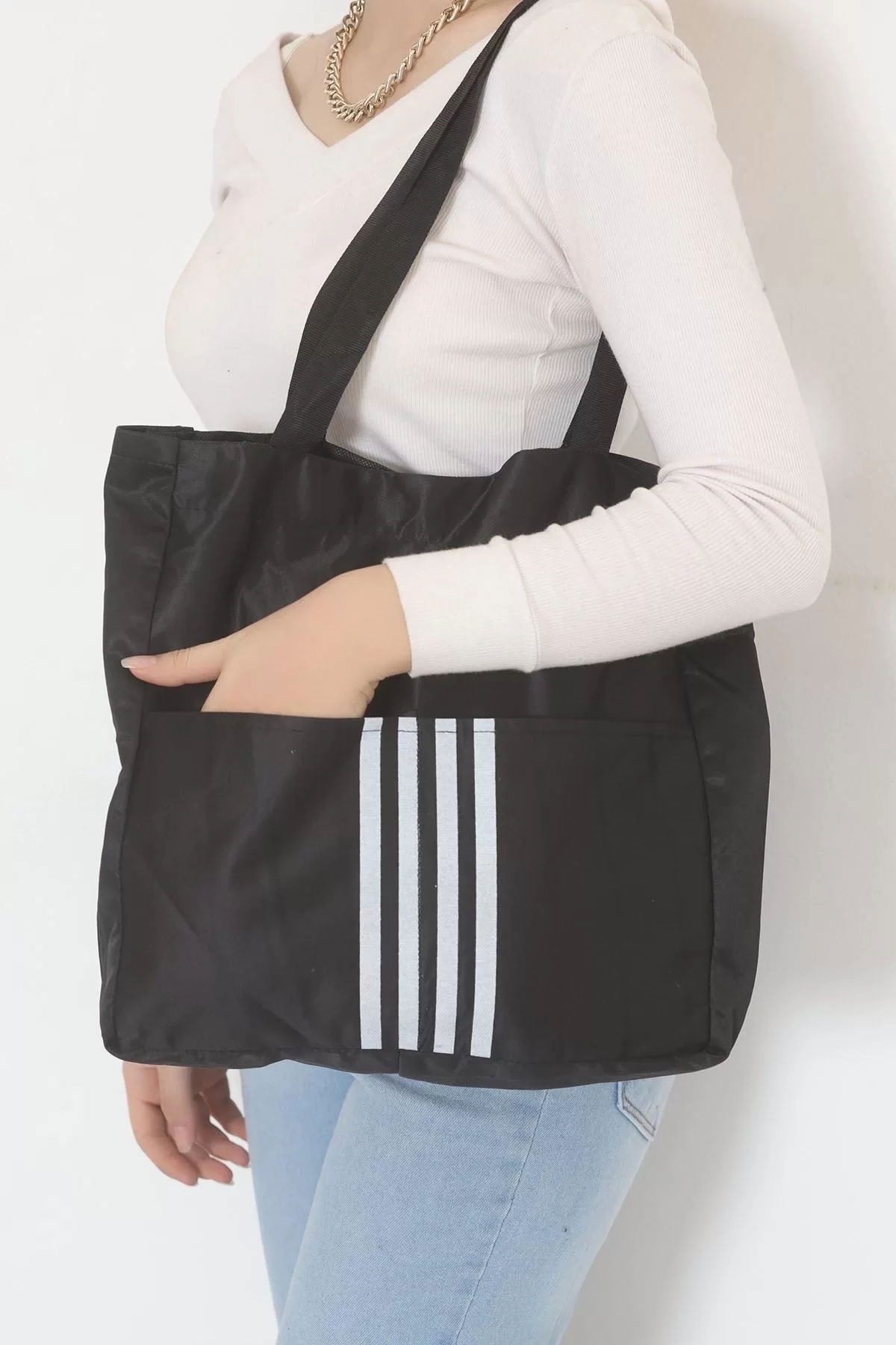 Shoulder Strap Bag Black and White - 12399.1624.