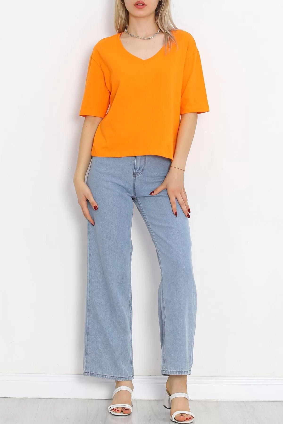 V-neck T-shirt Orange - 18912.1567.