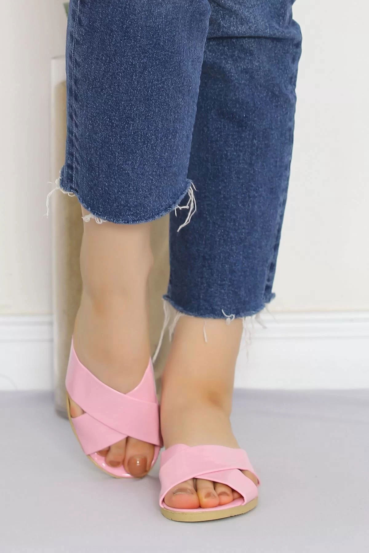 Cross Strap Slippers Light Pink - 20050.264.