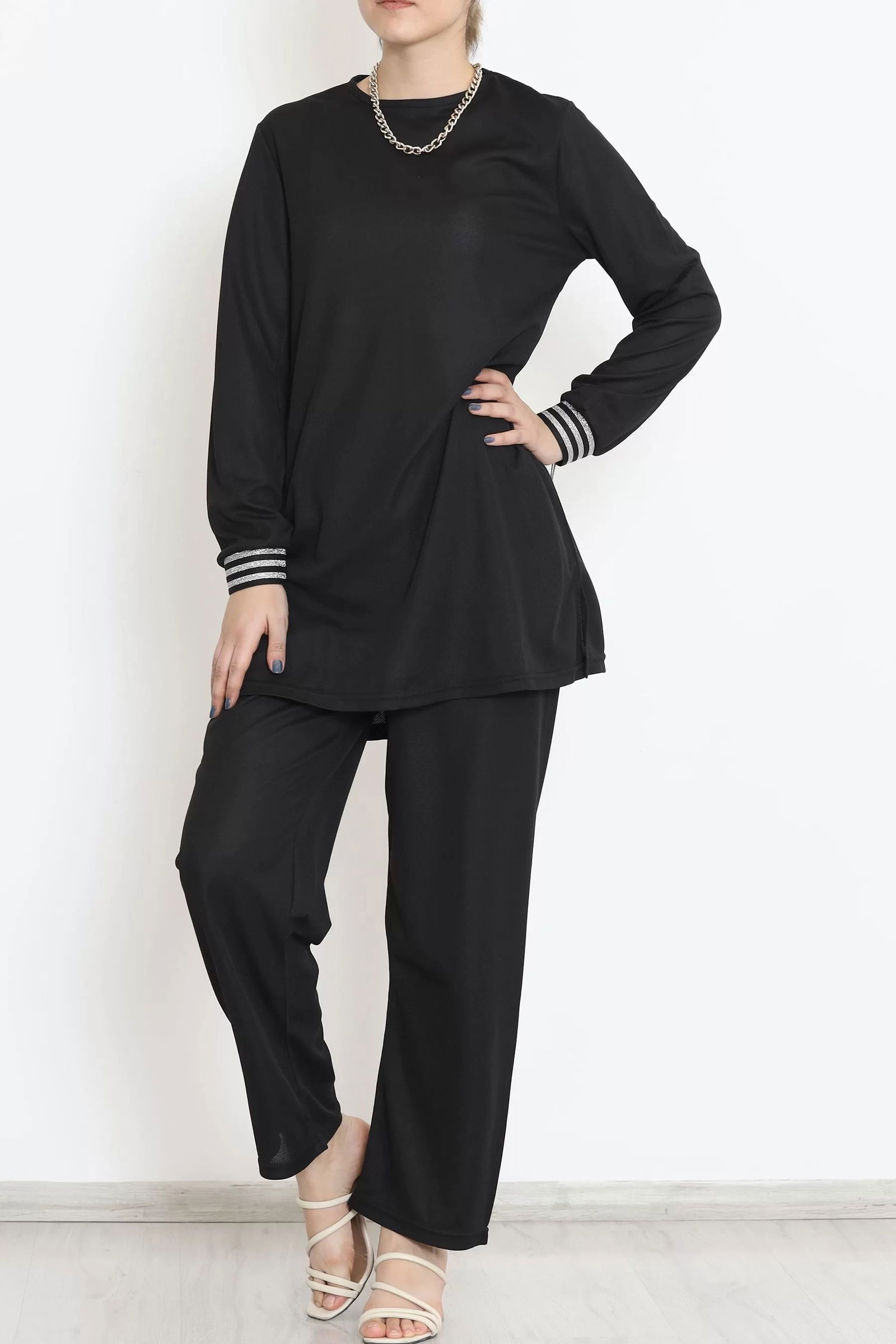 Suit with Elasticized Sleeves Black - 10010.1778.