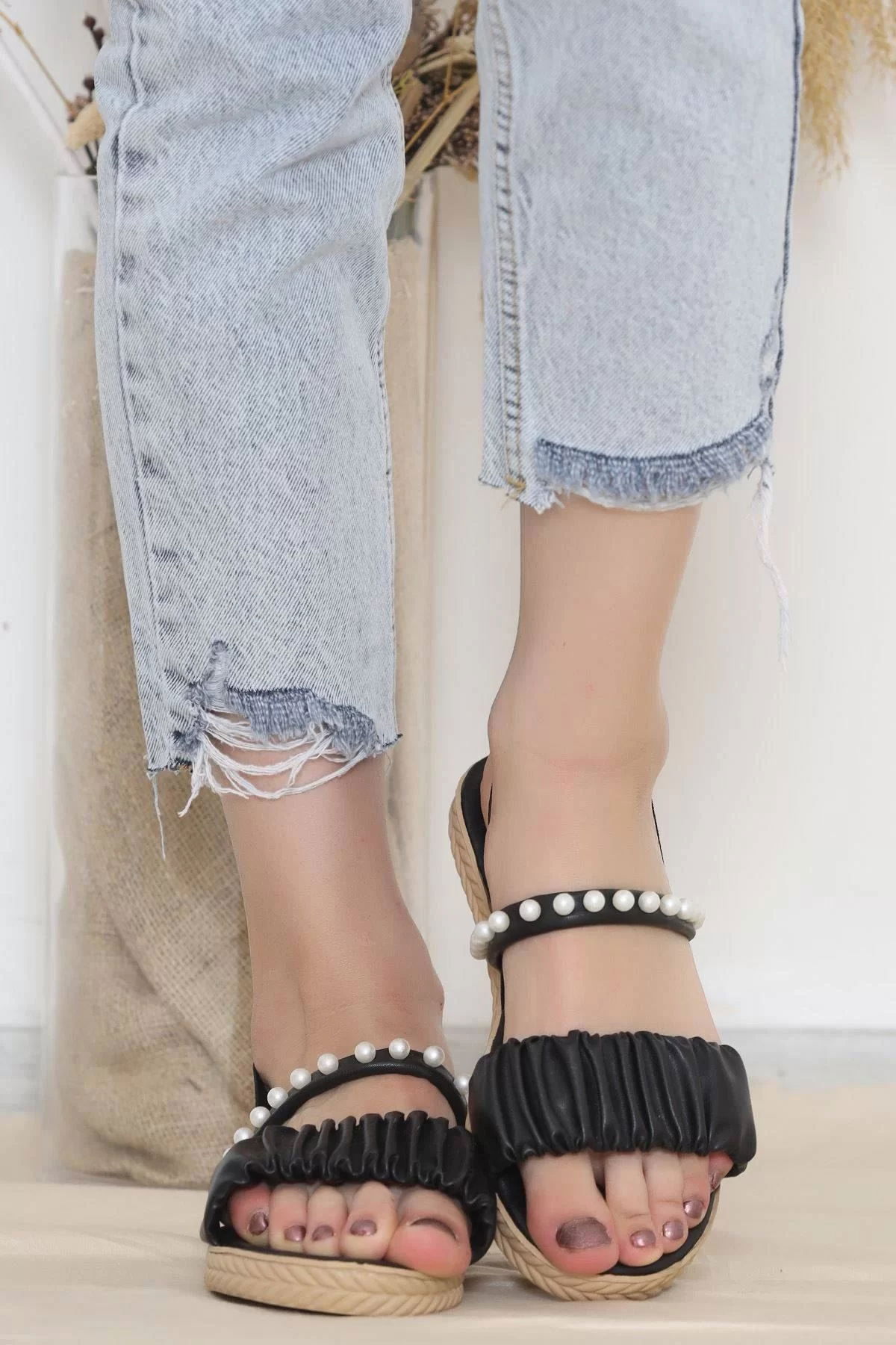 Pearl Sandals Black - 11291.1846.