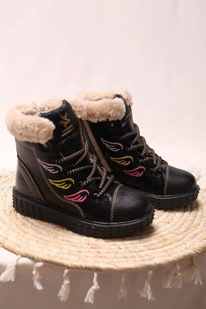 Laced Children's Boots Black - 2323.264.